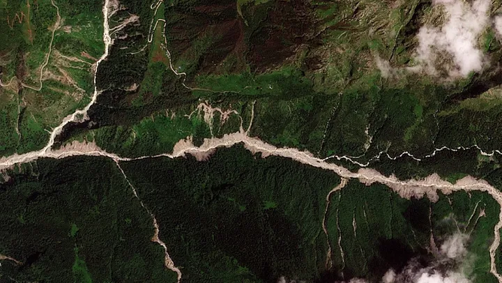 Scientists say glacier collapse triggered deadly Nepal-Tibet floods