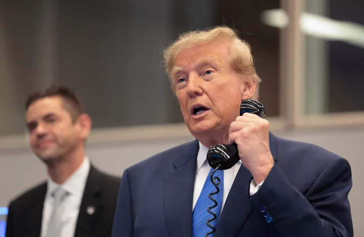 Trump urges Zelenskyy to halt Russian refinery strikes: report