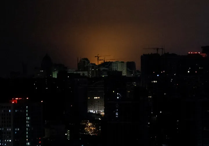 Ukraine: au moins 12 morts dans des frappes russes sur Kiev et sa région