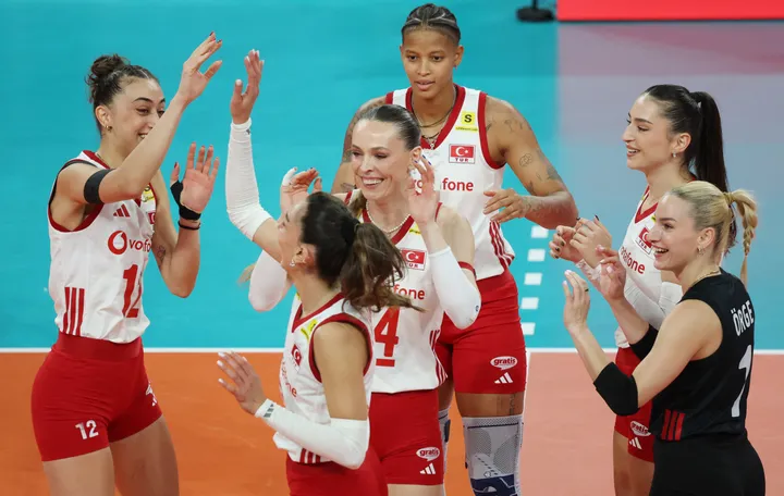 Türkiye sweep Serbia to reach European volleyball final