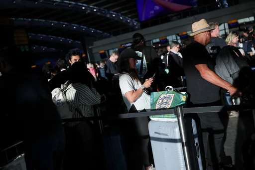 UK tech glitch disrupts more than 400 flights