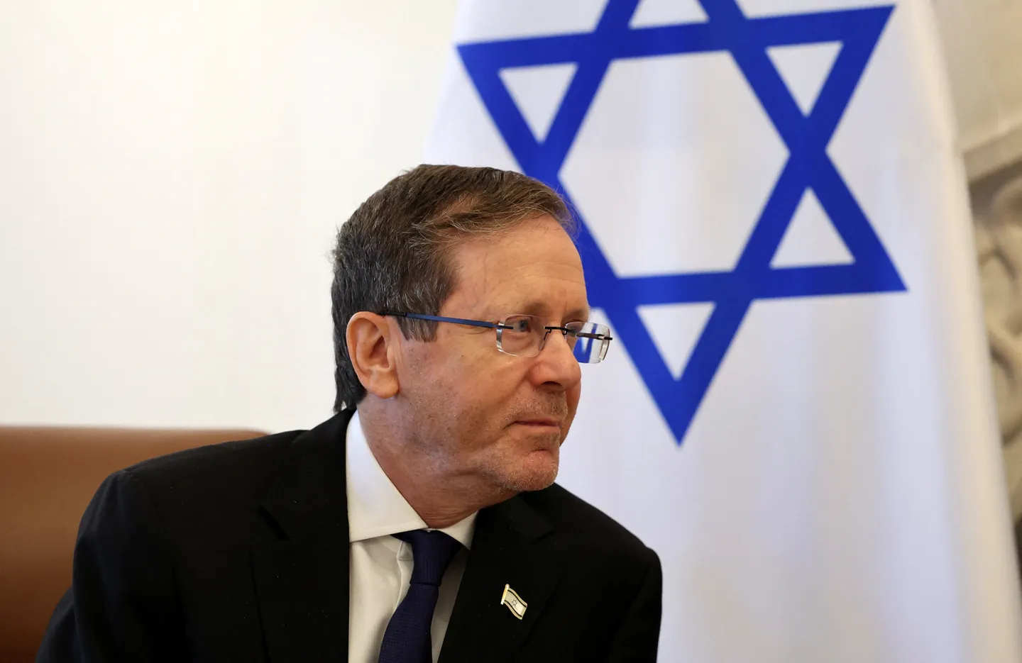 נשיא הכיבוש מוחק את הרישום הפלילי של חייל שהוציא להורג פלסטיני פצוע בחברון