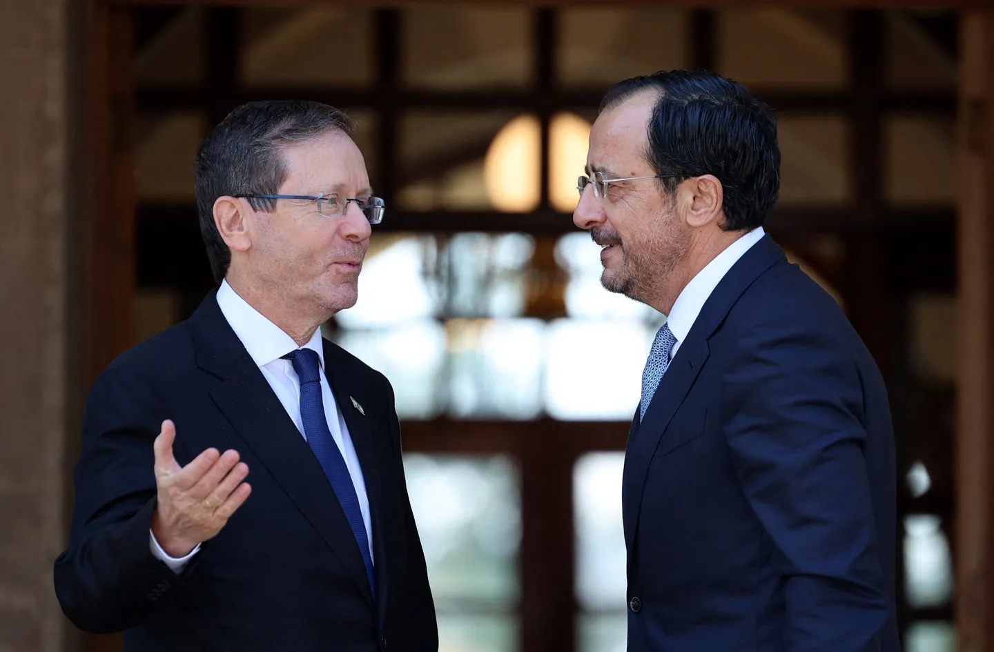 על רקע מחאות נגד הידוק הקשרים: ישראל מתכננת להקים מפעלי נשק בדרום קפריסין