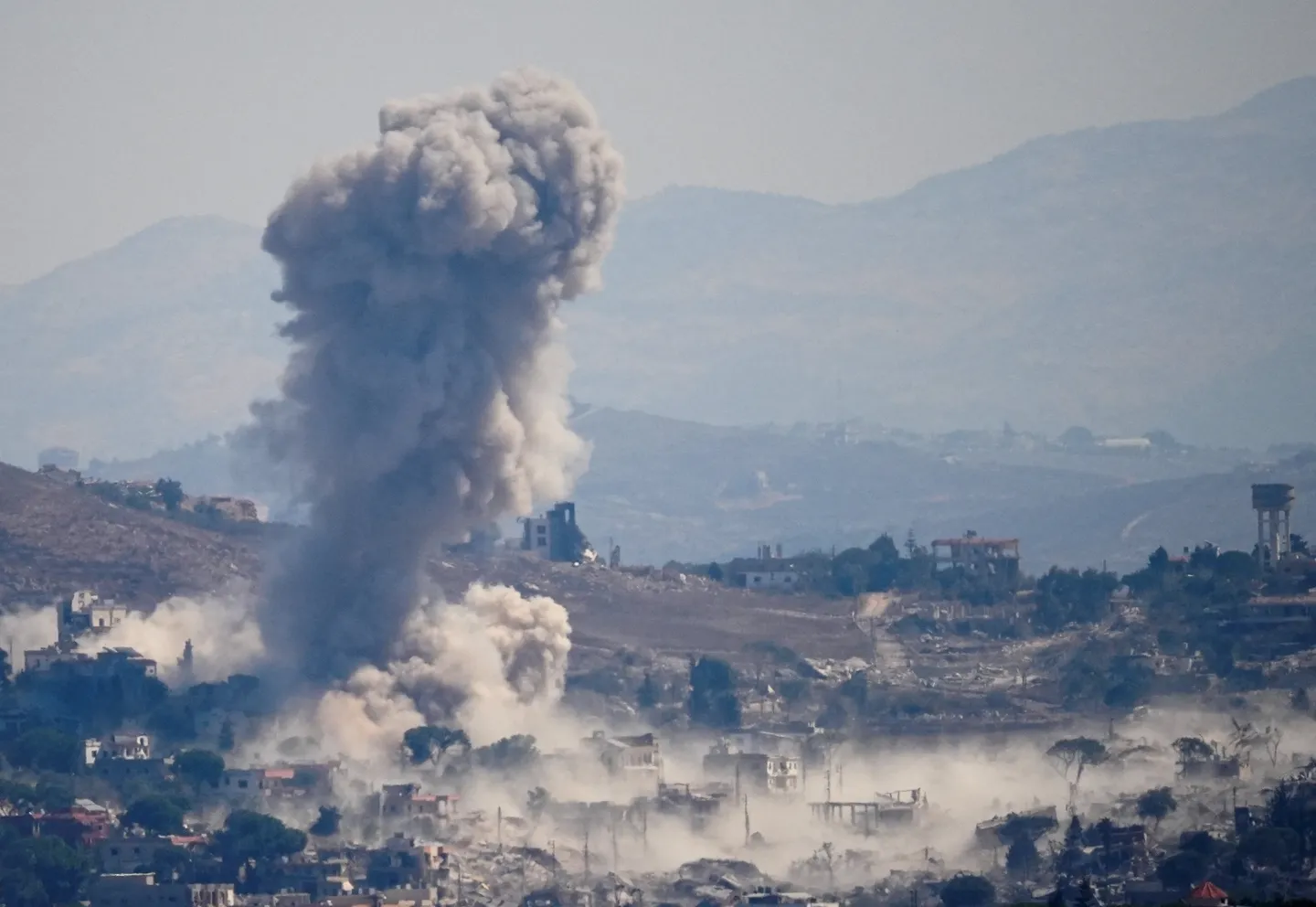 Liban-sud: Israël mène de nouvelles frappes aériennes et des tirs d’artillerie