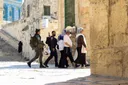Plus de 300 colons israéliens pénètrent dans l’esplanade d’Al-Aqsa à Jérusalem-Est occupée