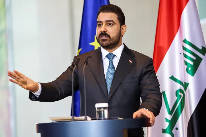 رئيس وزراء العراق: نسعى لتنويع منافذ تصدير النفط إلى أوروبا عبر تركيا وسوريا