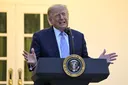 Трамп: Иран сака да постигне договор бидејќи губи во секој поглед