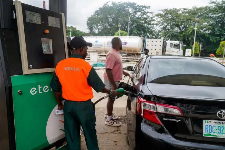 'We go put di price of oil down' — Kwankwaso talk say NDC go bring back fuel subsidy