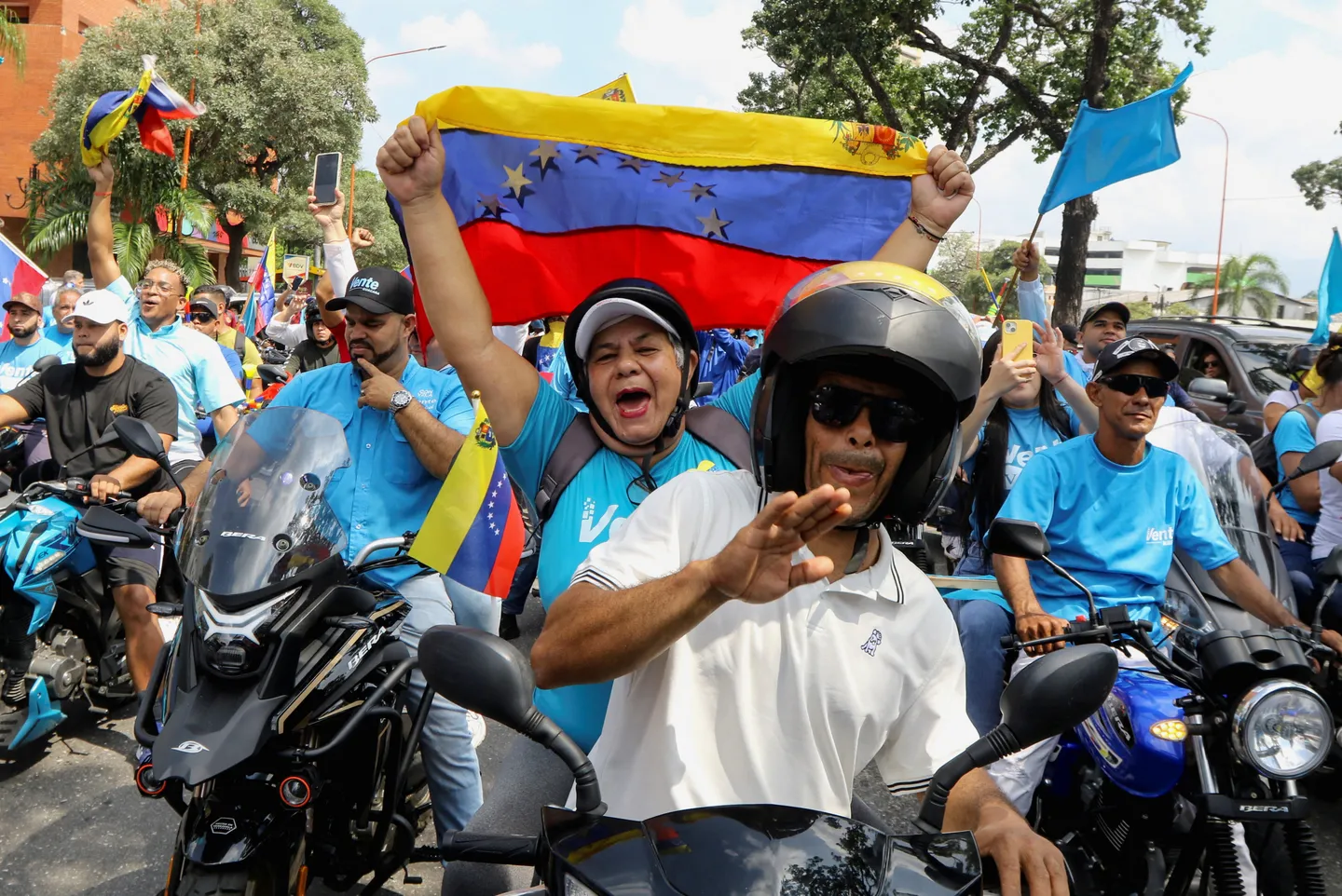 Centenas de pessoas manifestaram-se na Venezuela reivindicando eleições