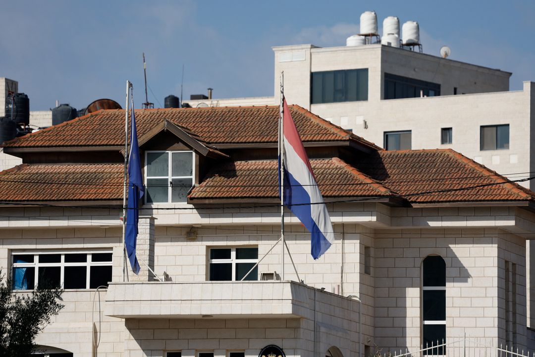 Izraeli revokon statusin e diplomatëve holandezë në Ramallah  Holanda e quan të panevojshëm