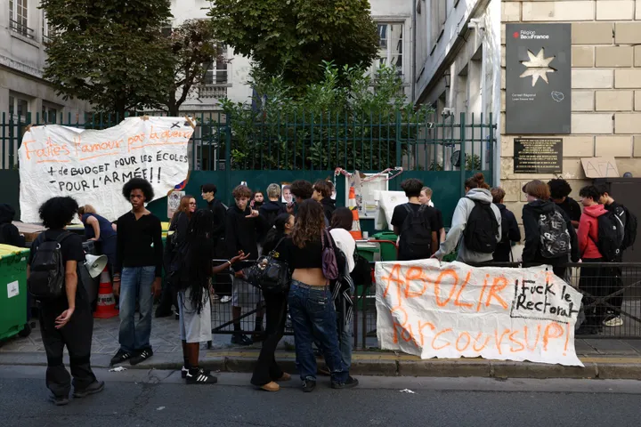 Blocage des lycées en France: 400 lycées fermés