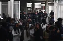 Над 400 лица приведени за време на блокадите на средните училишта во Франција