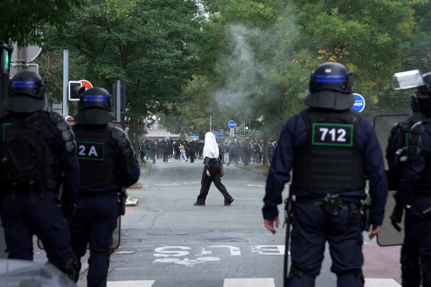 France: Amnesty International dénonce l’usage de la force contre des lycéens