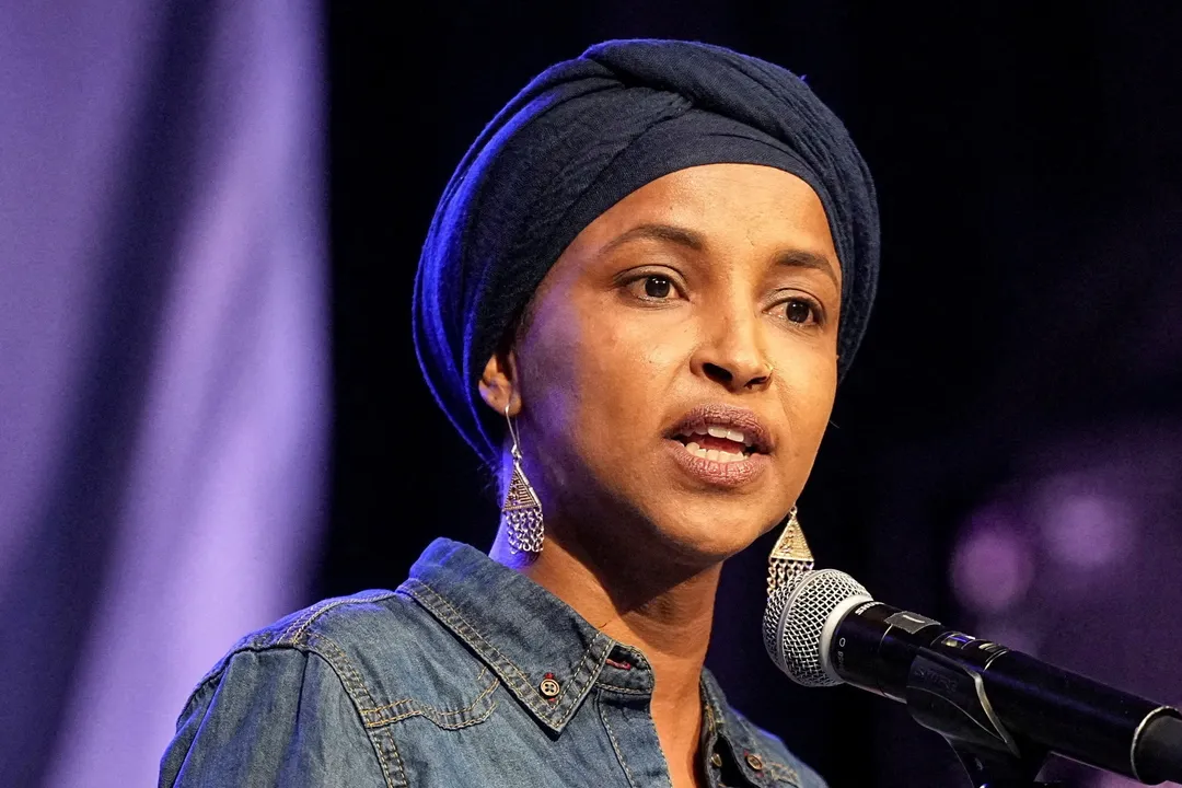 Trump accuse Ilhan Omar de fraude identitaire et réclame sa démission