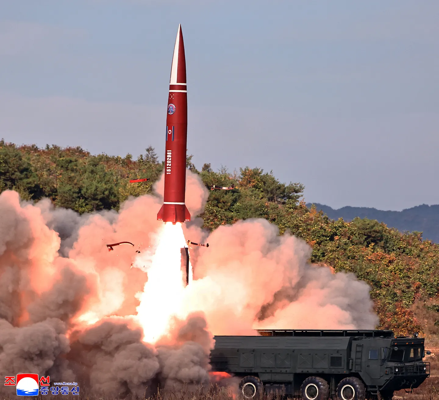 Coreia do Norte testa dois tipos de mísseis de cruzeiro estratégicos