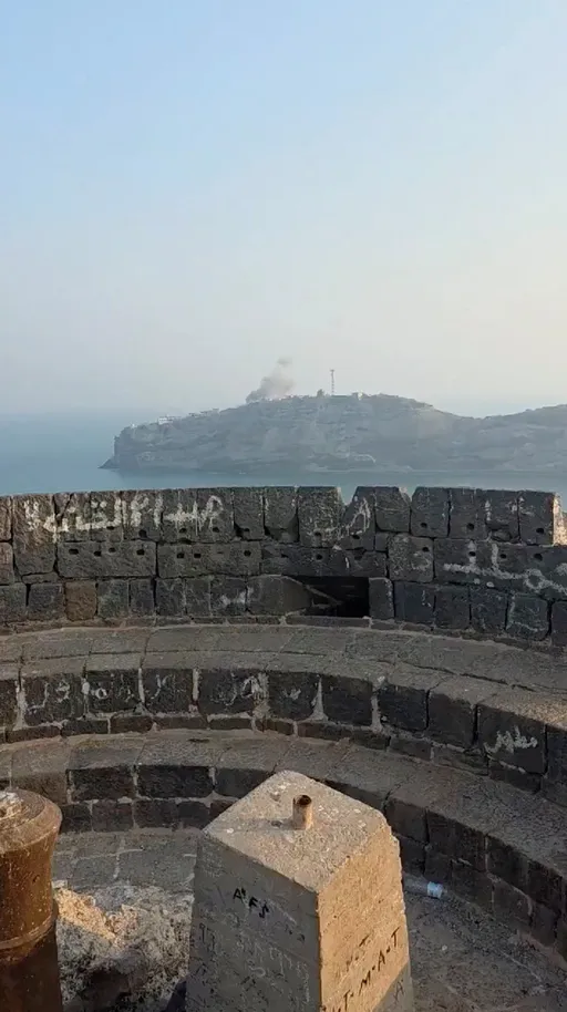 Yémen: cinq morts dans une frappe des Houthis contre le palais présidentiel à Aden