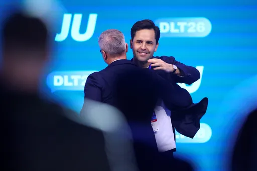 JU Deutschlandtag: Angezählter Kanzler trifft auf selbstbewusste Parteijugend