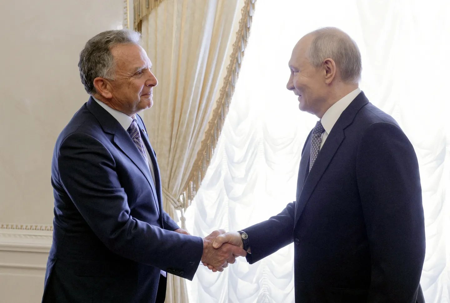 Путин менен Витков, Санкт-Петербургда Украинадагы согуш тууралуу сүйлөштү