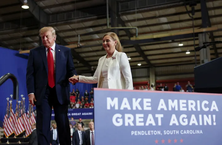 Midterms aux États-Unis: Donald Trump annule ses meetings