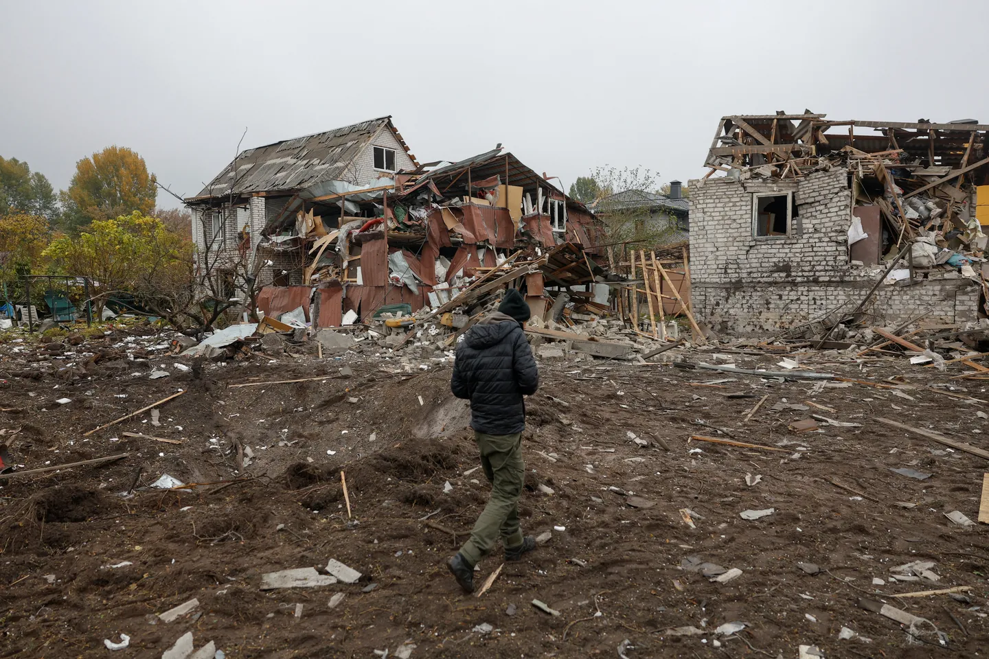 Ukraine: sept morts dans des frappes après la visite de l'émissaire américain en Russie