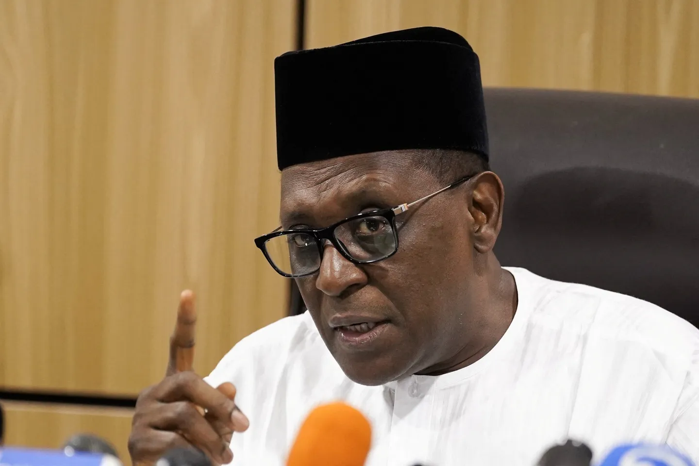 Ebola: Nigerian goment deny say dem go ban gatherings, rallies