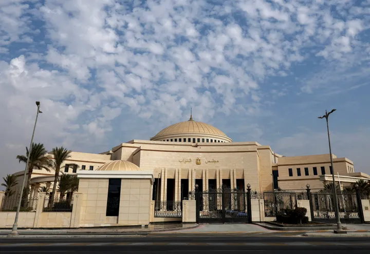Egypt authorises military support for Saudi Arabia as Houthi militia attacks escalate