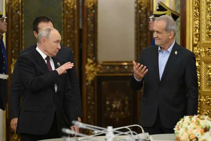 Средба Путин-Пезешкијан: Москва ги исполнува обврските во рамките на сите проекти со Техеран